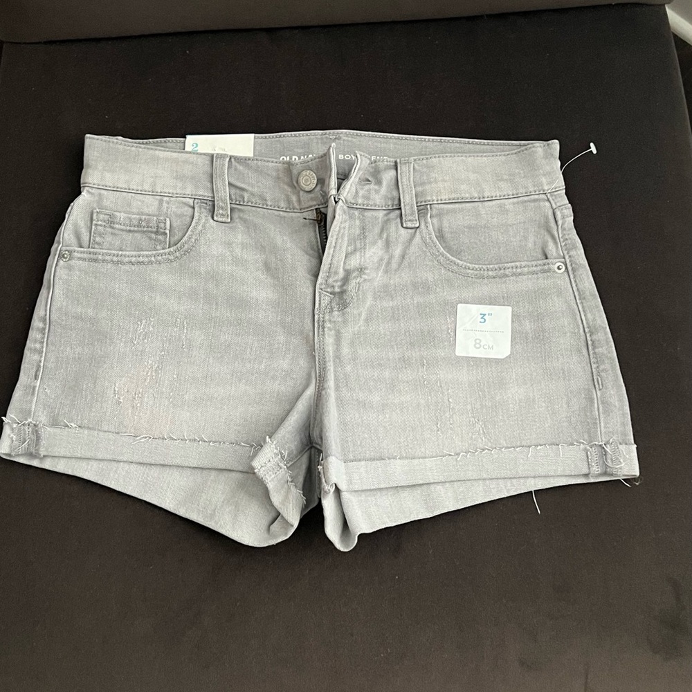 Grey shorts
